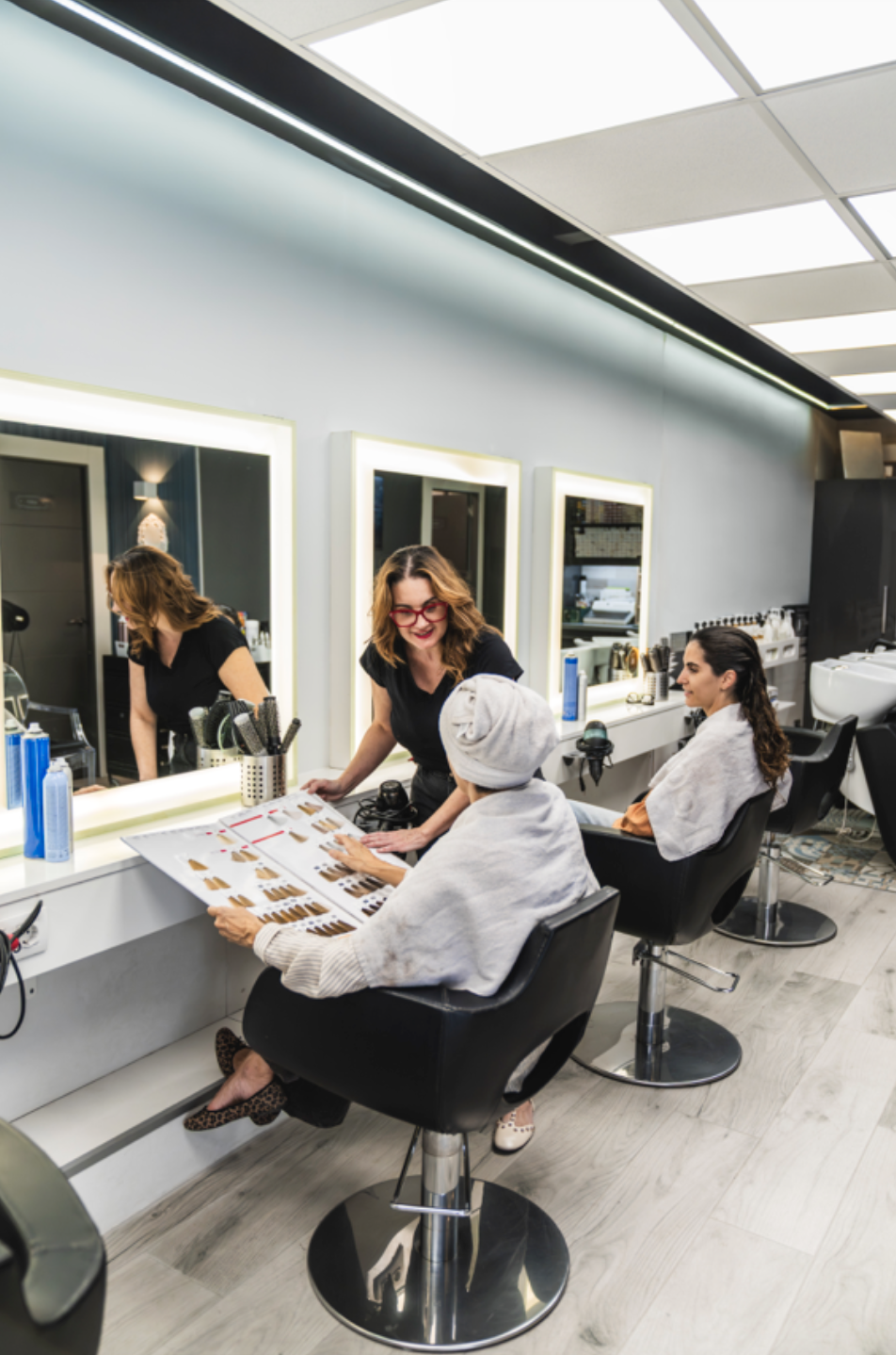 Minimalist beauty salon storefront interior layout